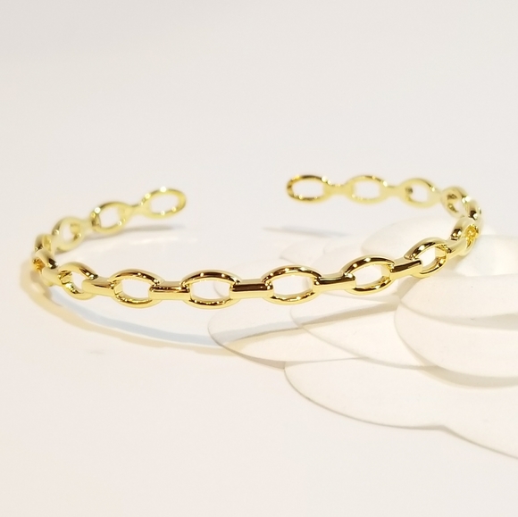 Jewelry - Dainty Delicate Paperclip Open Cuff Bracelet NEW